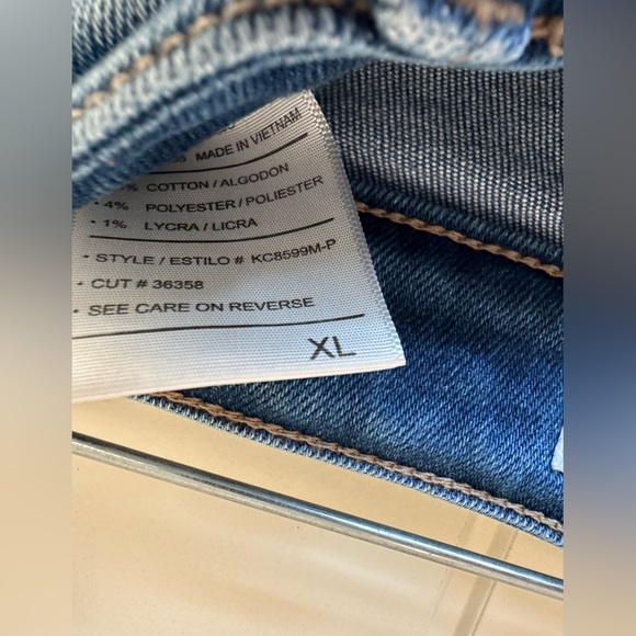 KanCan Jeans - Picture 7 of 8